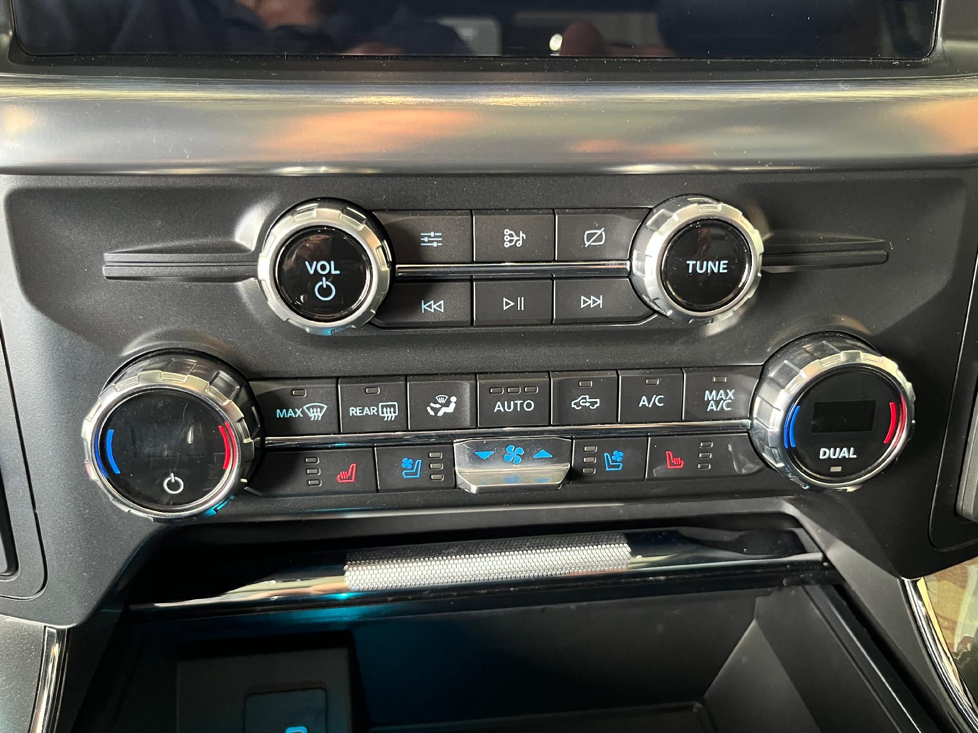 2021 Ford F-150 LARIAT 4WD SuperCrew 5.5' Box