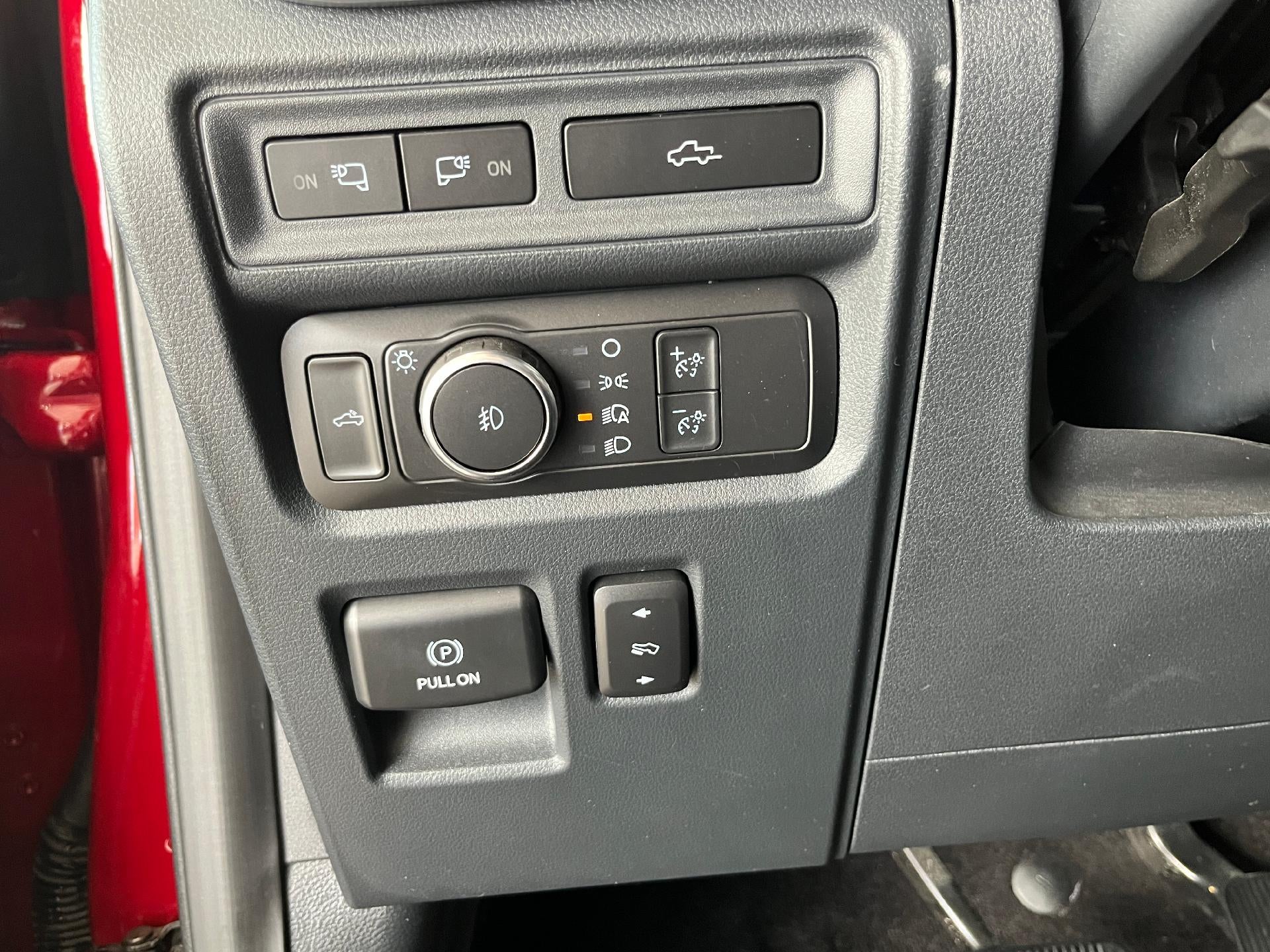 2021 Ford F-150 LARIAT 4WD SuperCrew 5.5' Box