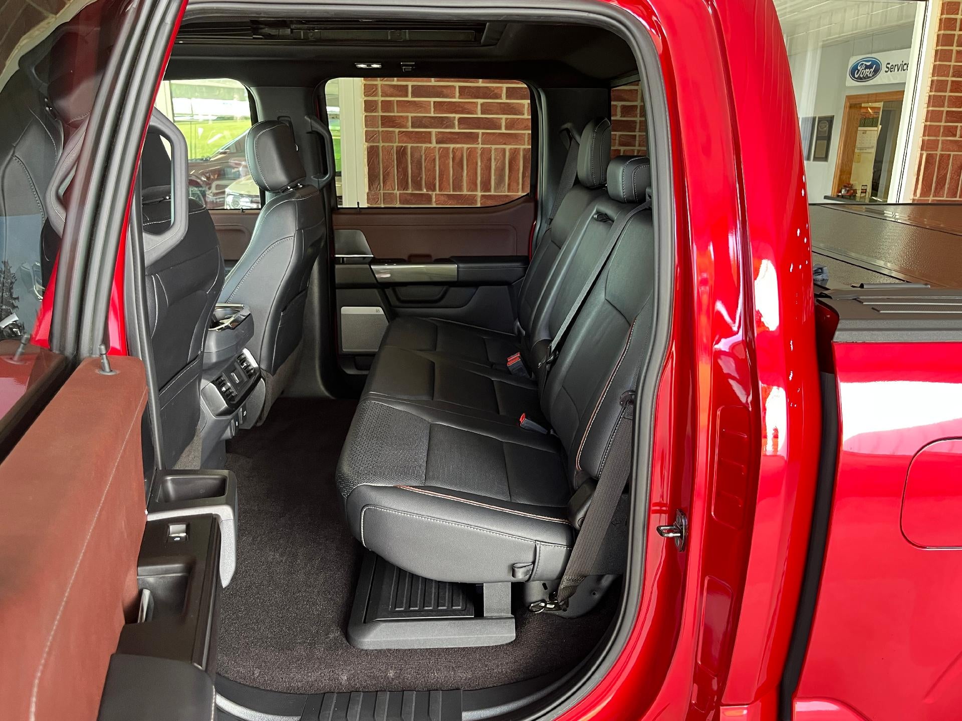 2021 Ford F-150 LARIAT 4WD SuperCrew 5.5' Box