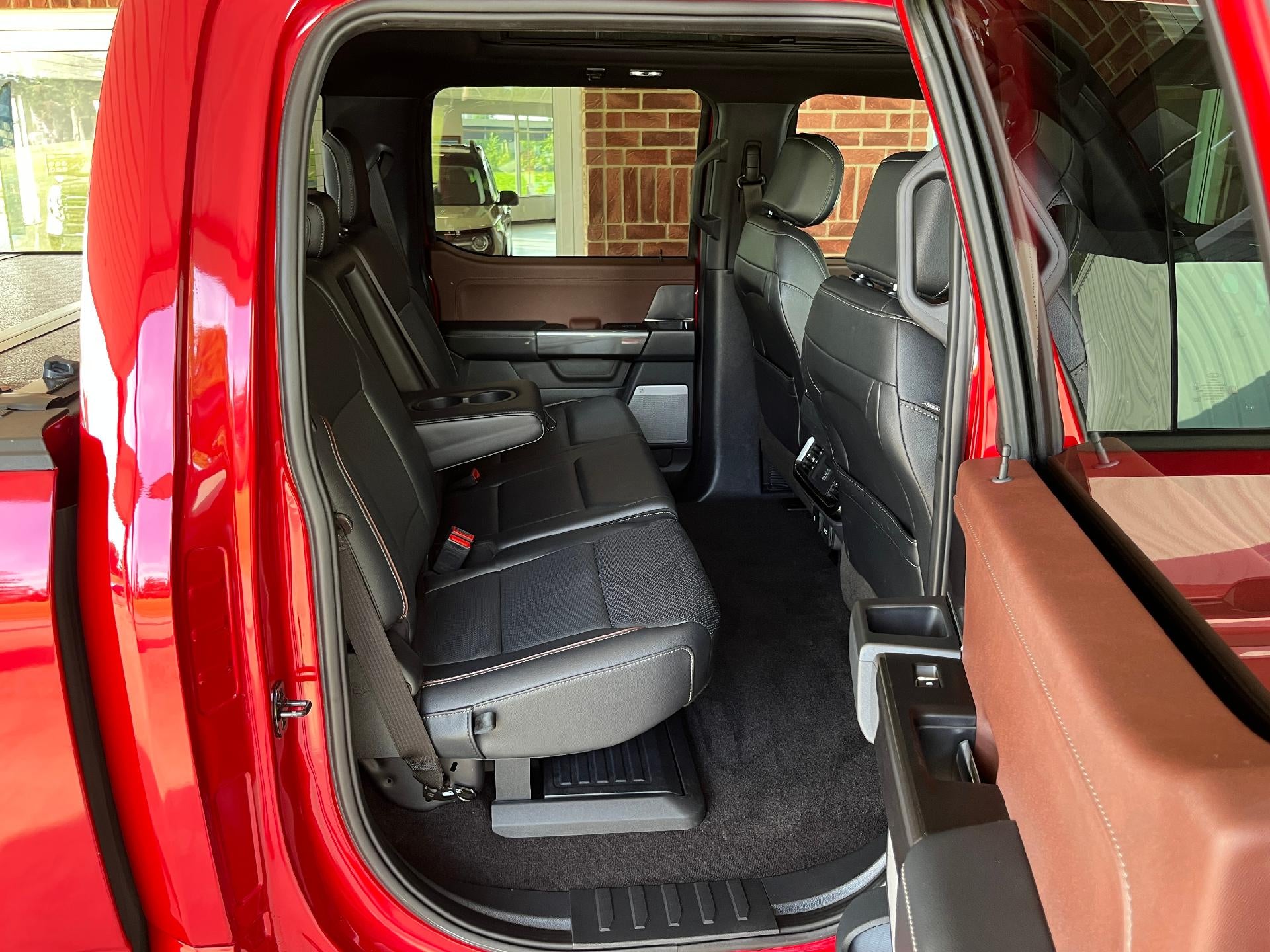 2021 Ford F-150 LARIAT 4WD SuperCrew 5.5' Box