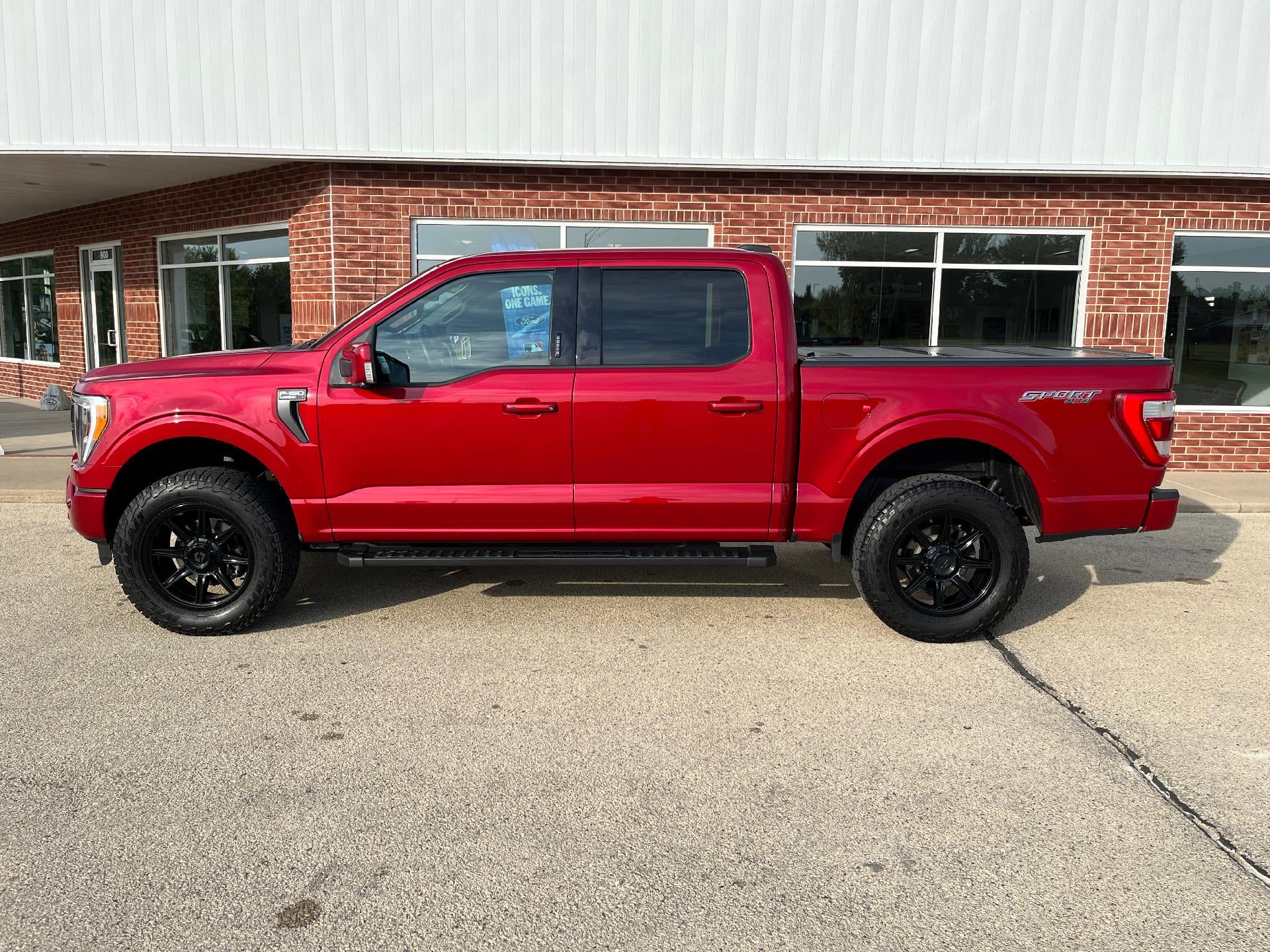 2021 Ford F-150 LARIAT 4WD SuperCrew 5.5' Box