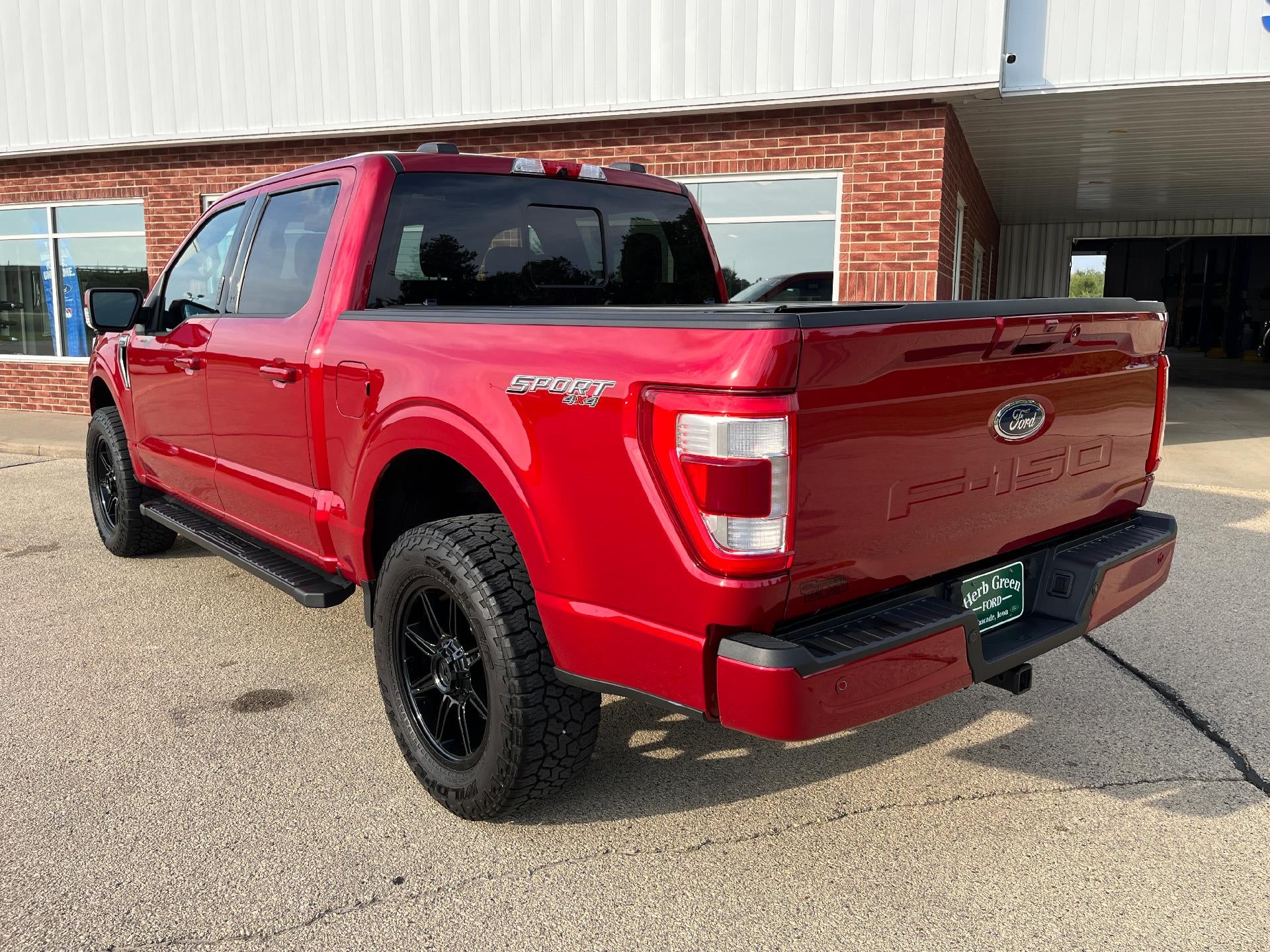 2021 Ford F-150 LARIAT 4WD SuperCrew 5.5' Box