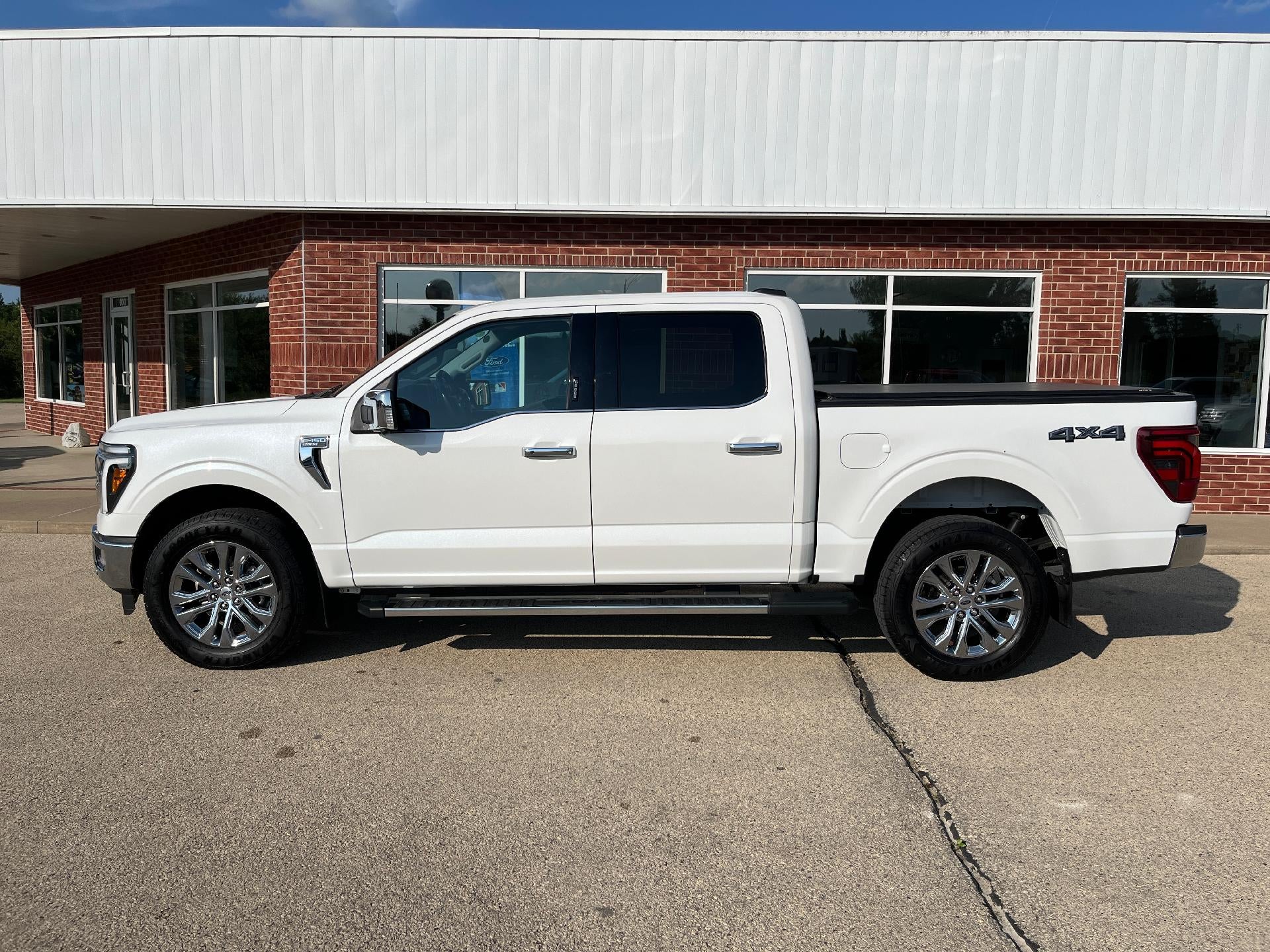 2024 Ford F-150 LARIAT 4WD SuperCrew 5.5' Box