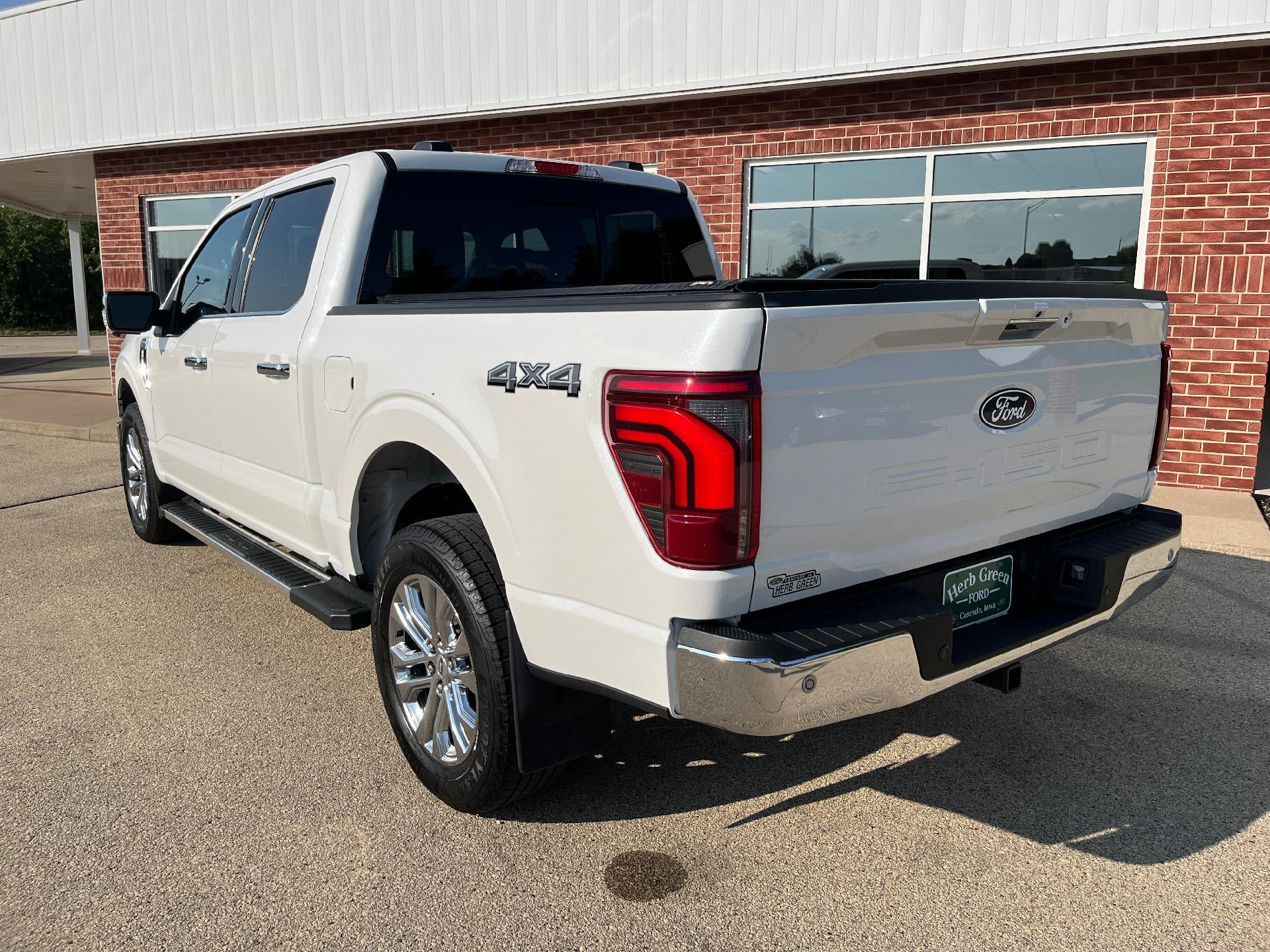 2024 Ford F-150 LARIAT 4WD SuperCrew 5.5' Box