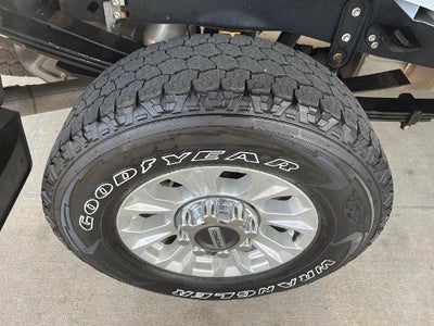 2022 Ford Super Duty F-350 SRW XLT 4WD Reg Cab 8' Box