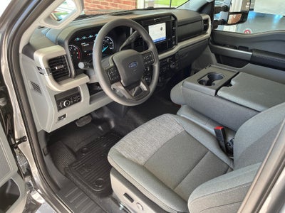 2027 Ford Super Duty F-350 SRW XLT 4WD Reg Cab 8' Box