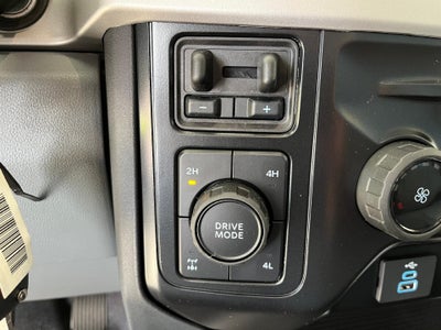 2027 Ford Super Duty F-350 SRW XLT 4WD Reg Cab 8' Box
