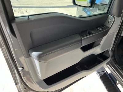 2027 Ford Super Duty F-350 SRW XLT 4WD Reg Cab 8' Box