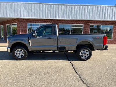 2027 Ford Super Duty F-350 SRW XLT 4WD Reg Cab 8' Box