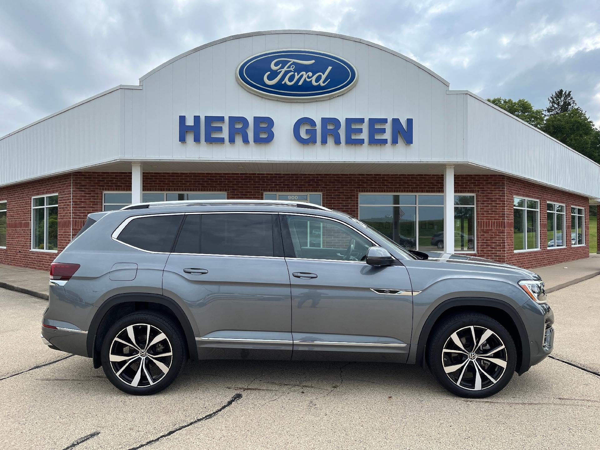 2024 Volkswagen Atlas 2.0T SEL Premium R-Line 4MOTION