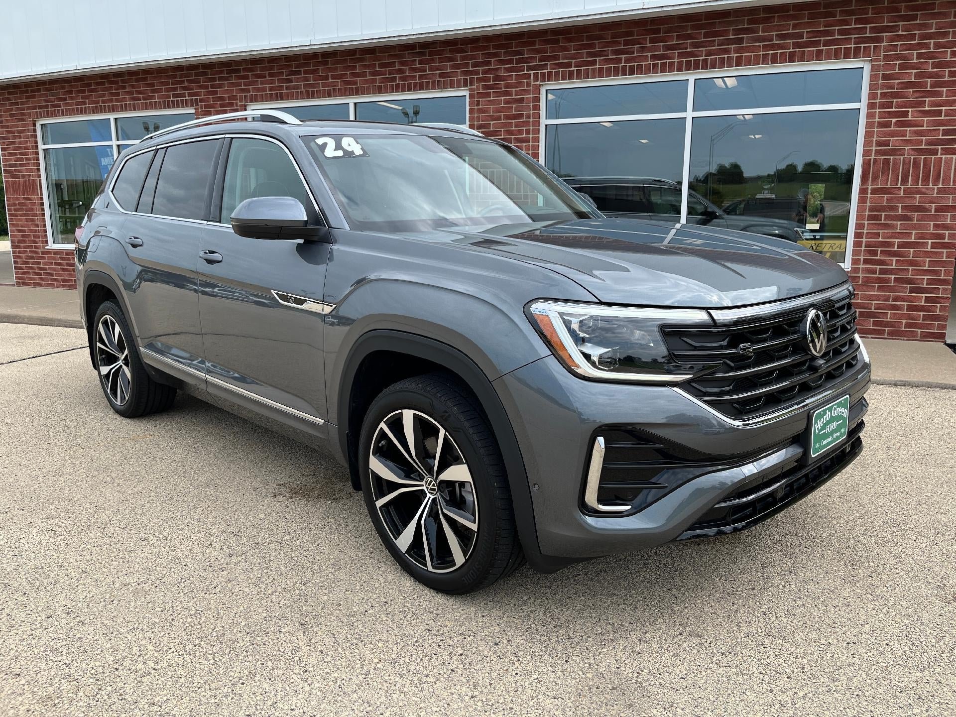 2024 Volkswagen Atlas 2.0T SEL Premium R-Line 4MOTION