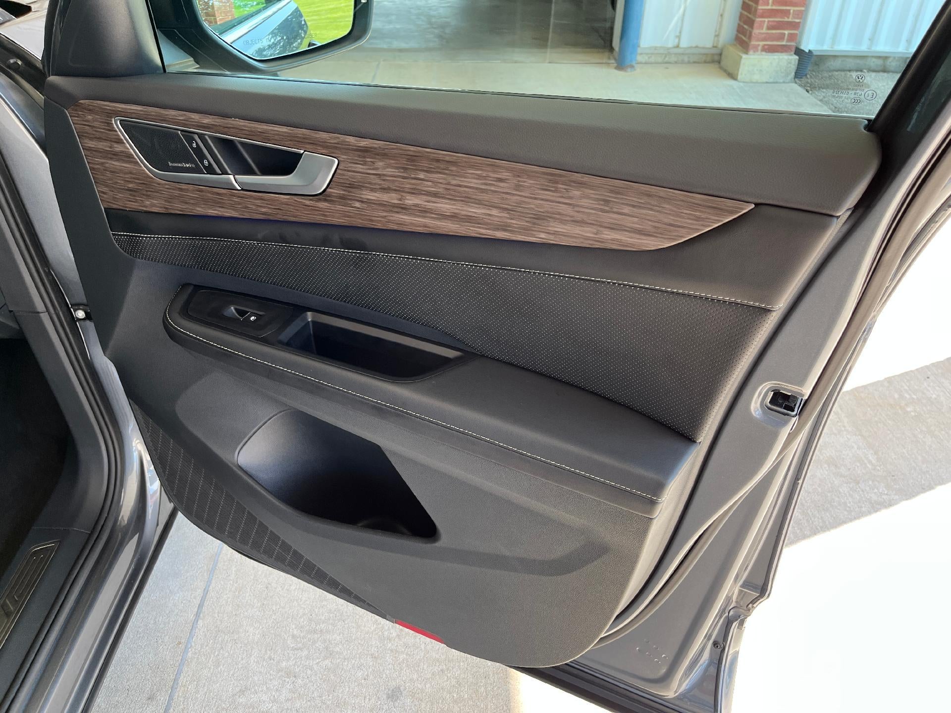2024 Volkswagen Atlas 2.0T SEL Premium R-Line 4MOTION