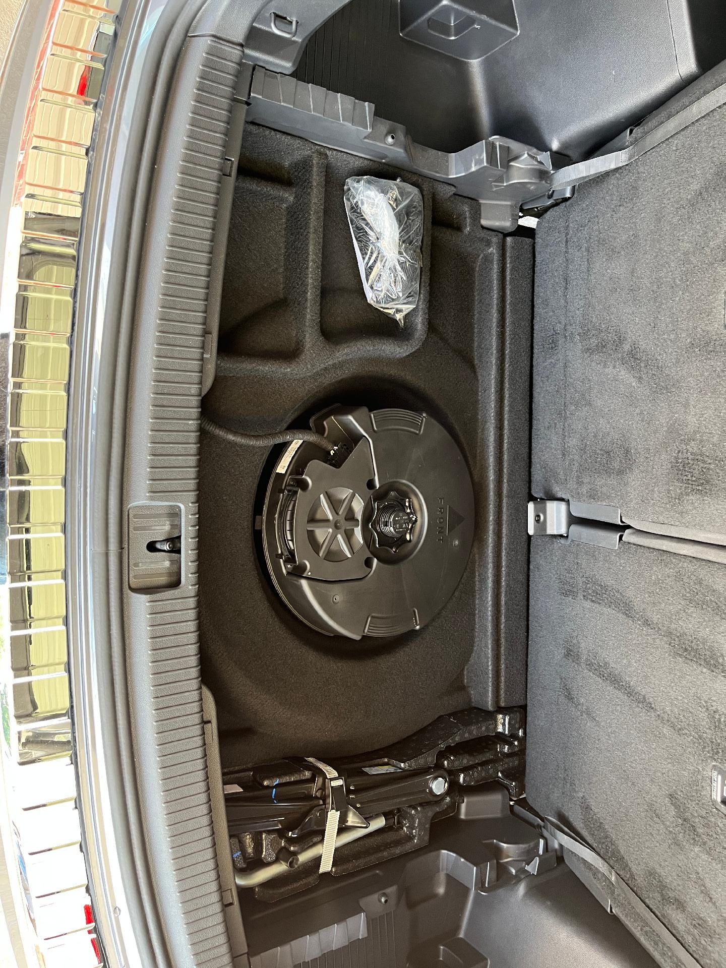2024 Volkswagen Atlas 2.0T SEL Premium R-Line 4MOTION