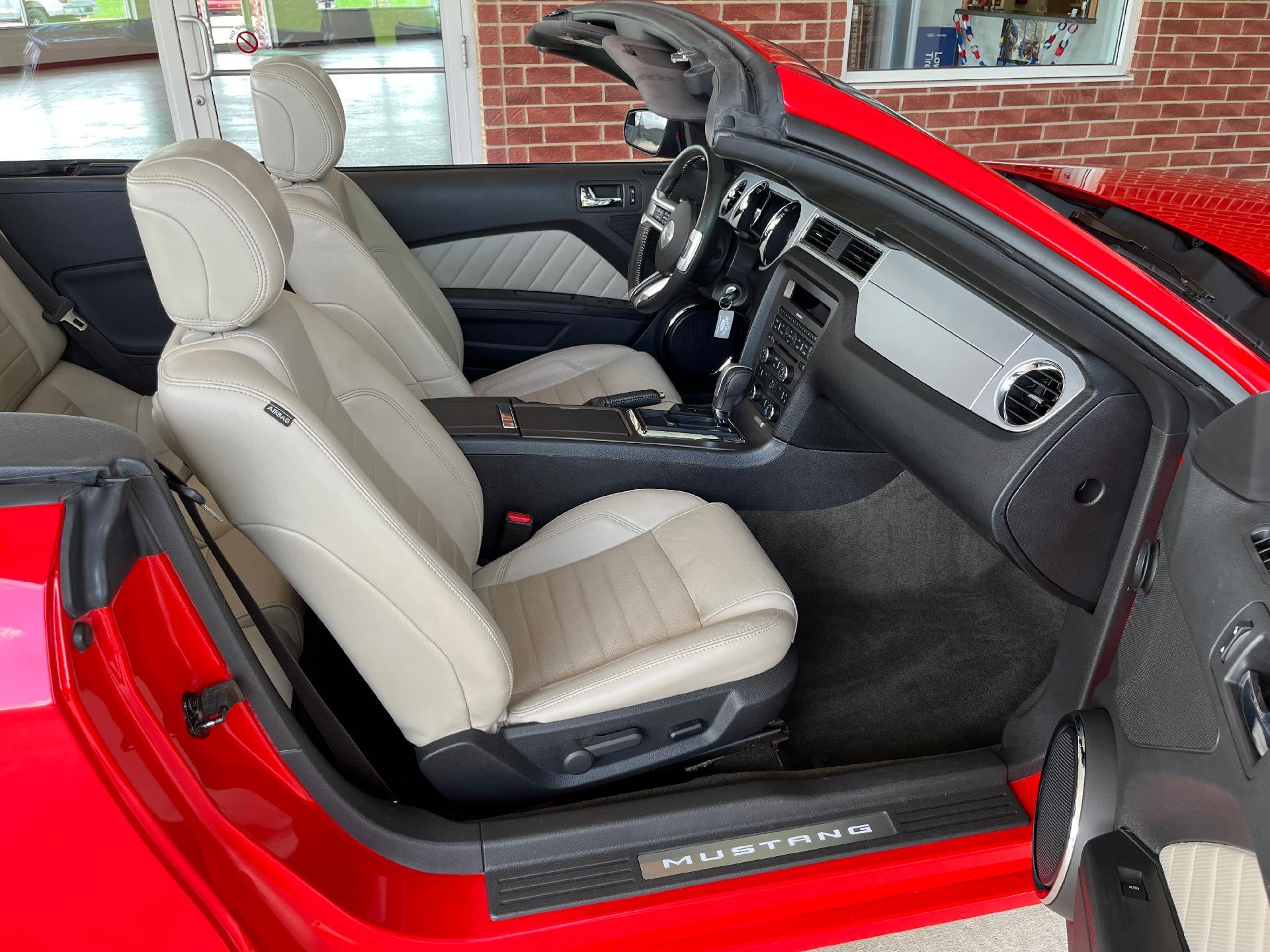 2014 Ford Mustang 2dr Conv V6 Premium