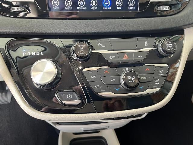 2017 Chrysler Pacifica Touring-L FWD