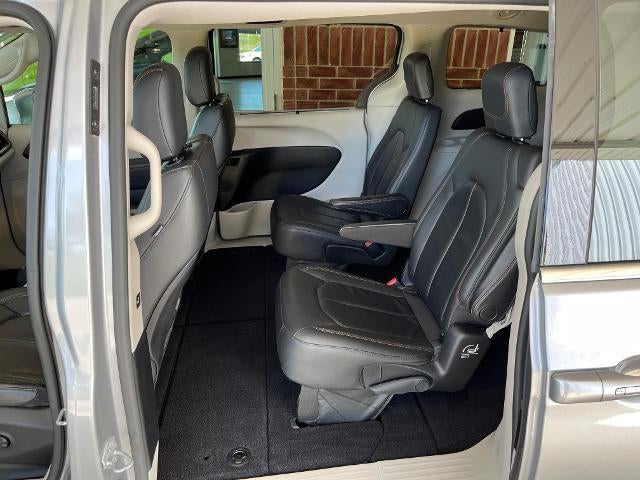 2017 Chrysler Pacifica Touring-L FWD
