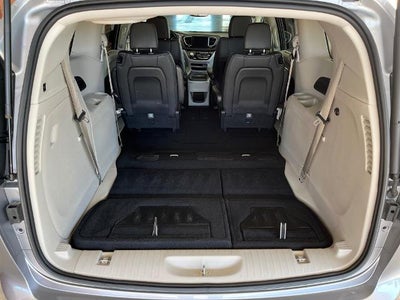 2017 Chrysler Pacifica Touring-L FWD