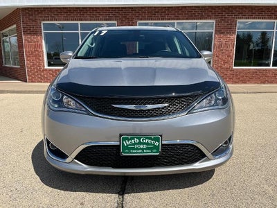 2017 Chrysler Pacifica Touring-L FWD