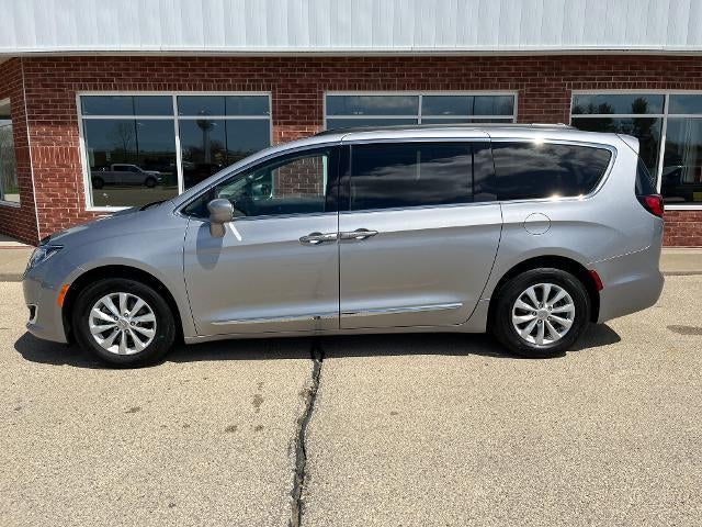 2017 Chrysler Pacifica Touring-L FWD