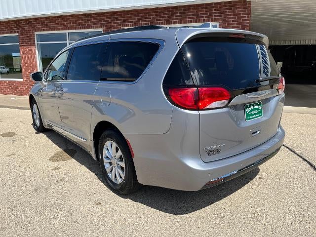 2017 Chrysler Pacifica Touring-L FWD