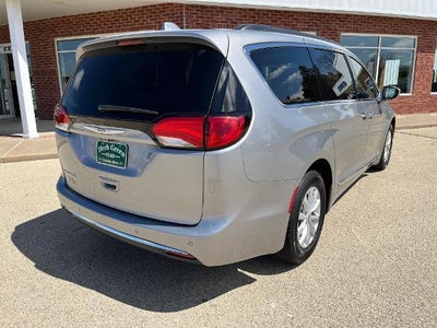 2017 Chrysler Pacifica Touring-L FWD