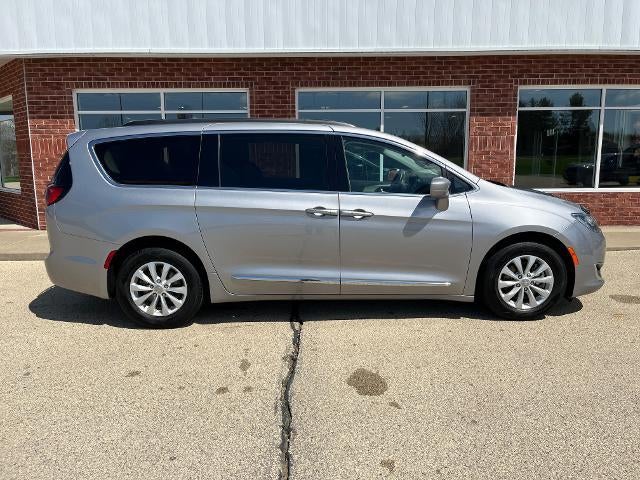 2017 Chrysler Pacifica Touring-L FWD