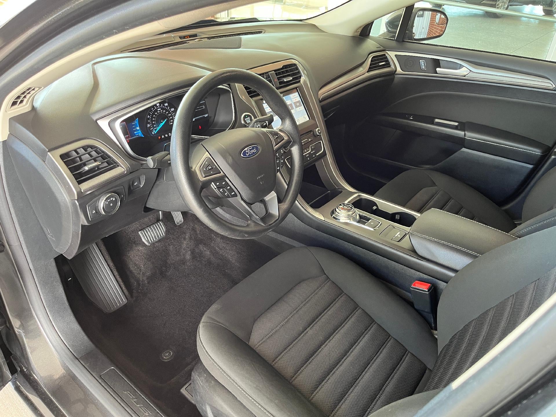 2017 Ford Fusion SE FWD