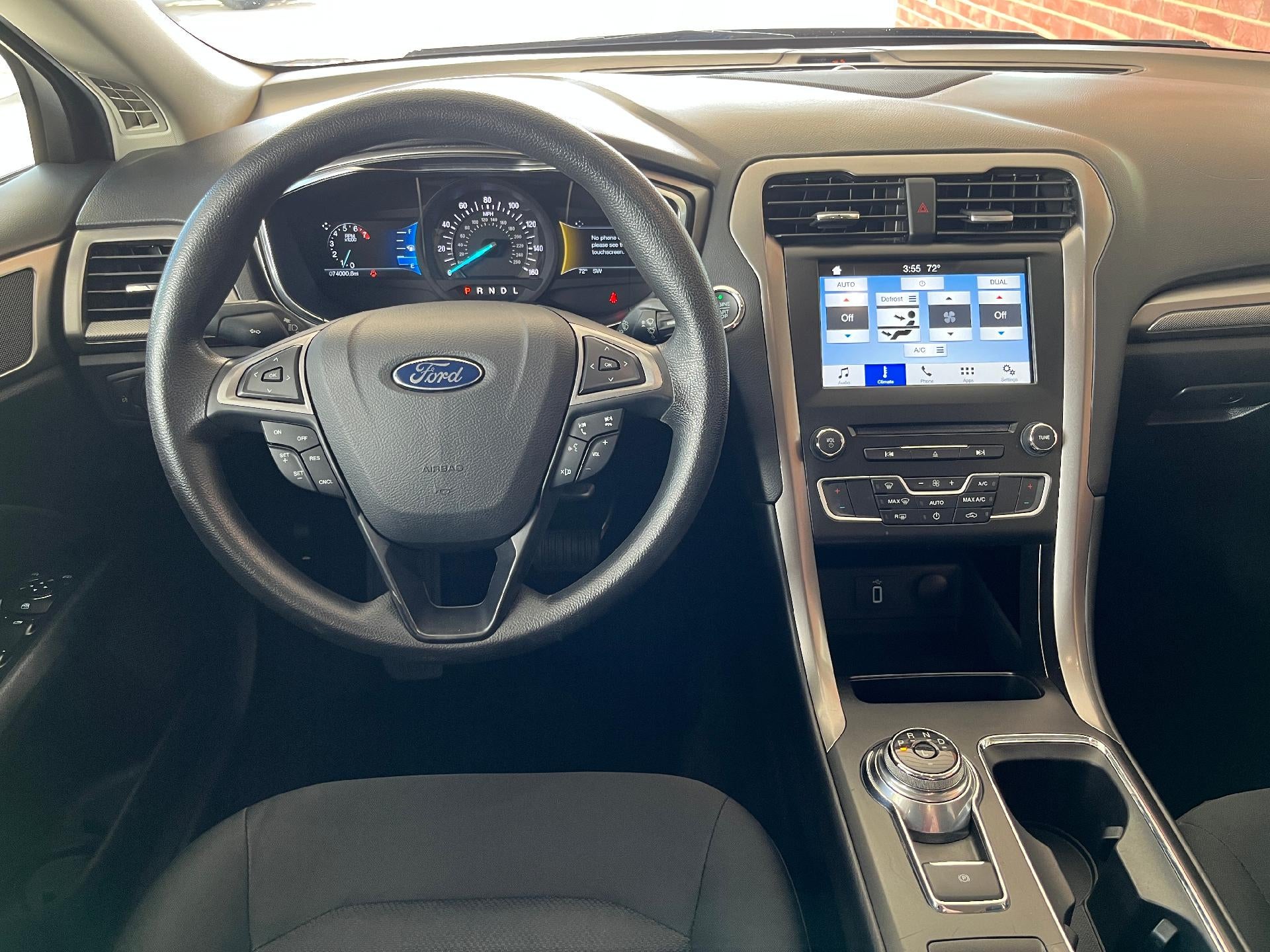 2017 Ford Fusion SE FWD