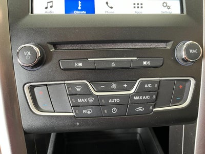 2017 Ford Fusion SE FWD