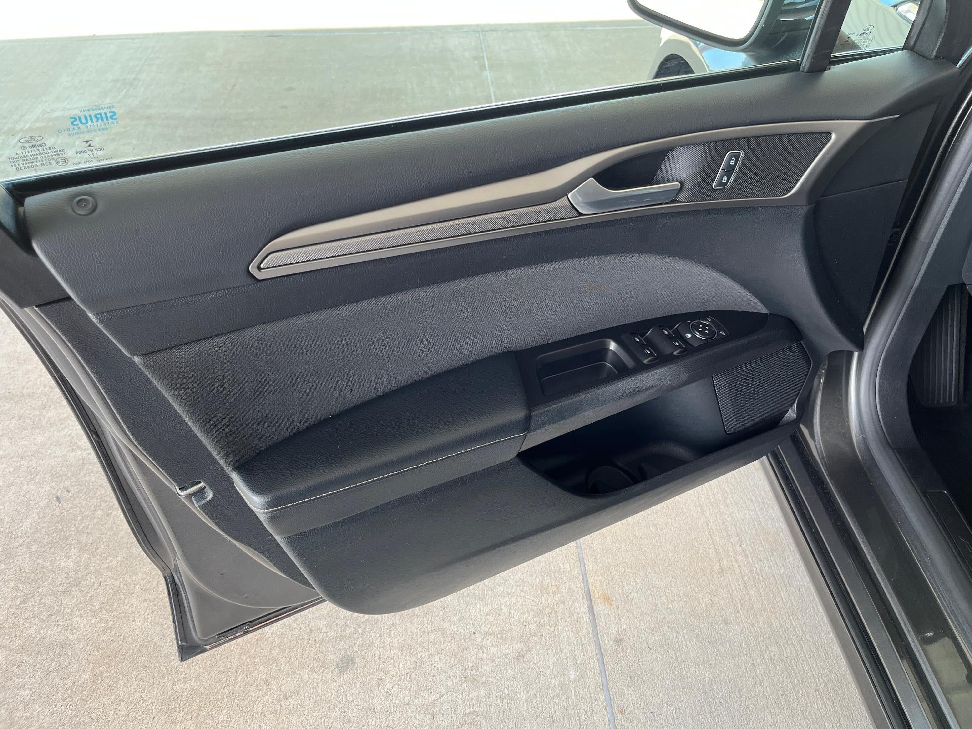 2017 Ford Fusion SE FWD