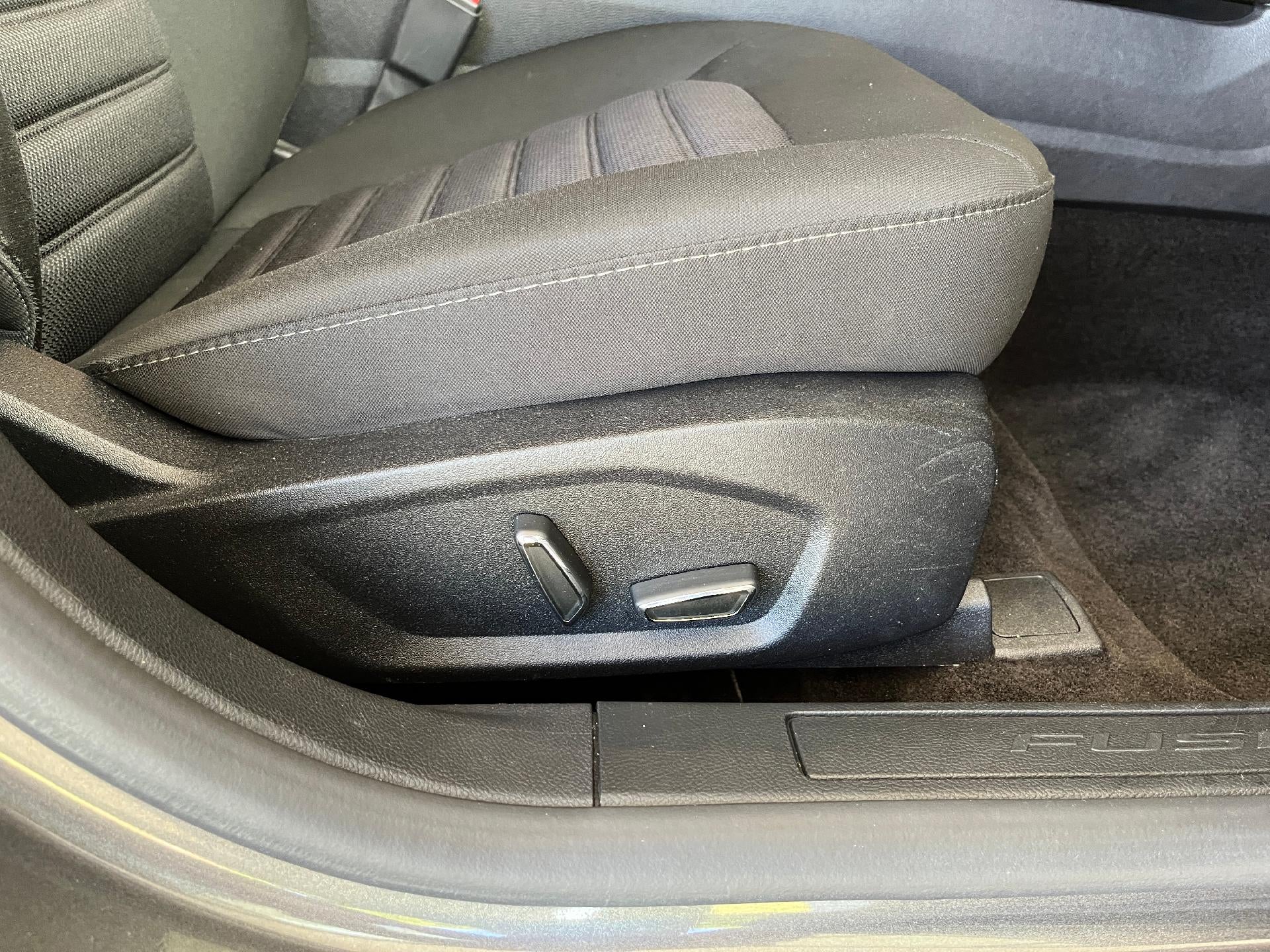 2017 Ford Fusion SE FWD