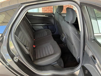 2017 Ford Fusion SE FWD