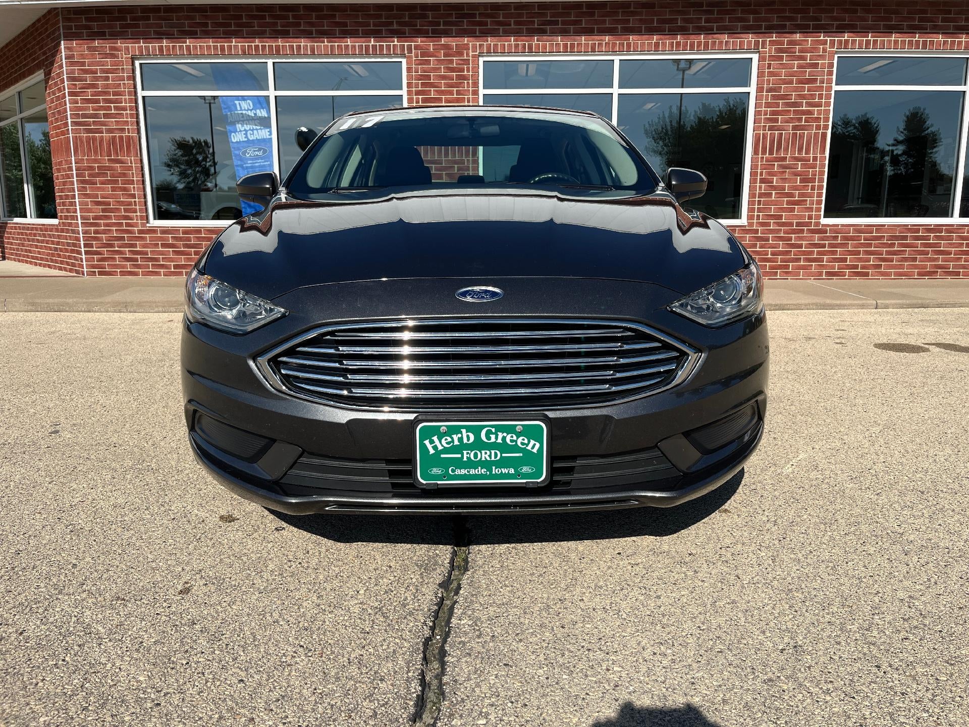2017 Ford Fusion SE FWD