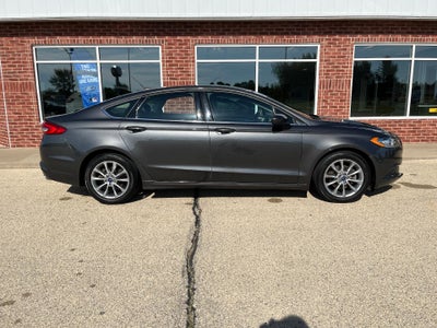 2017 Ford Fusion SE FWD